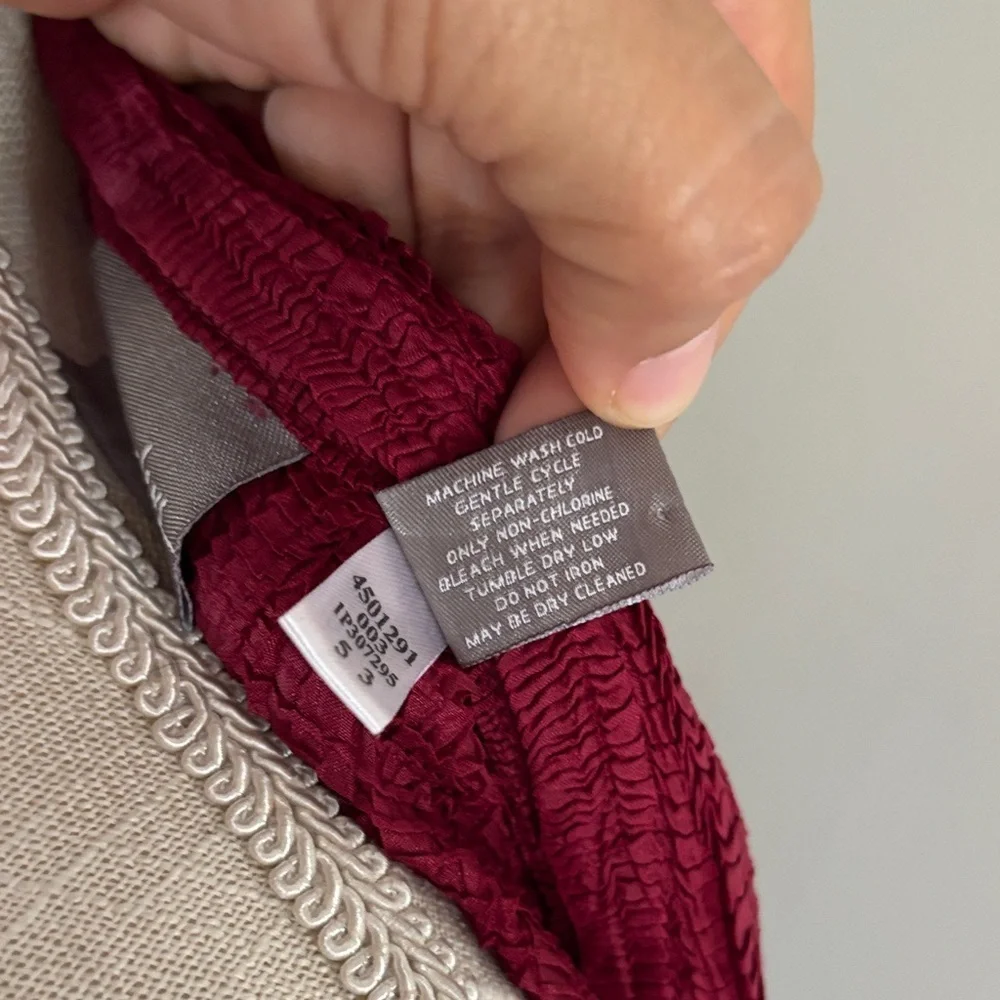 Chic Burgundy Women's Cardigan